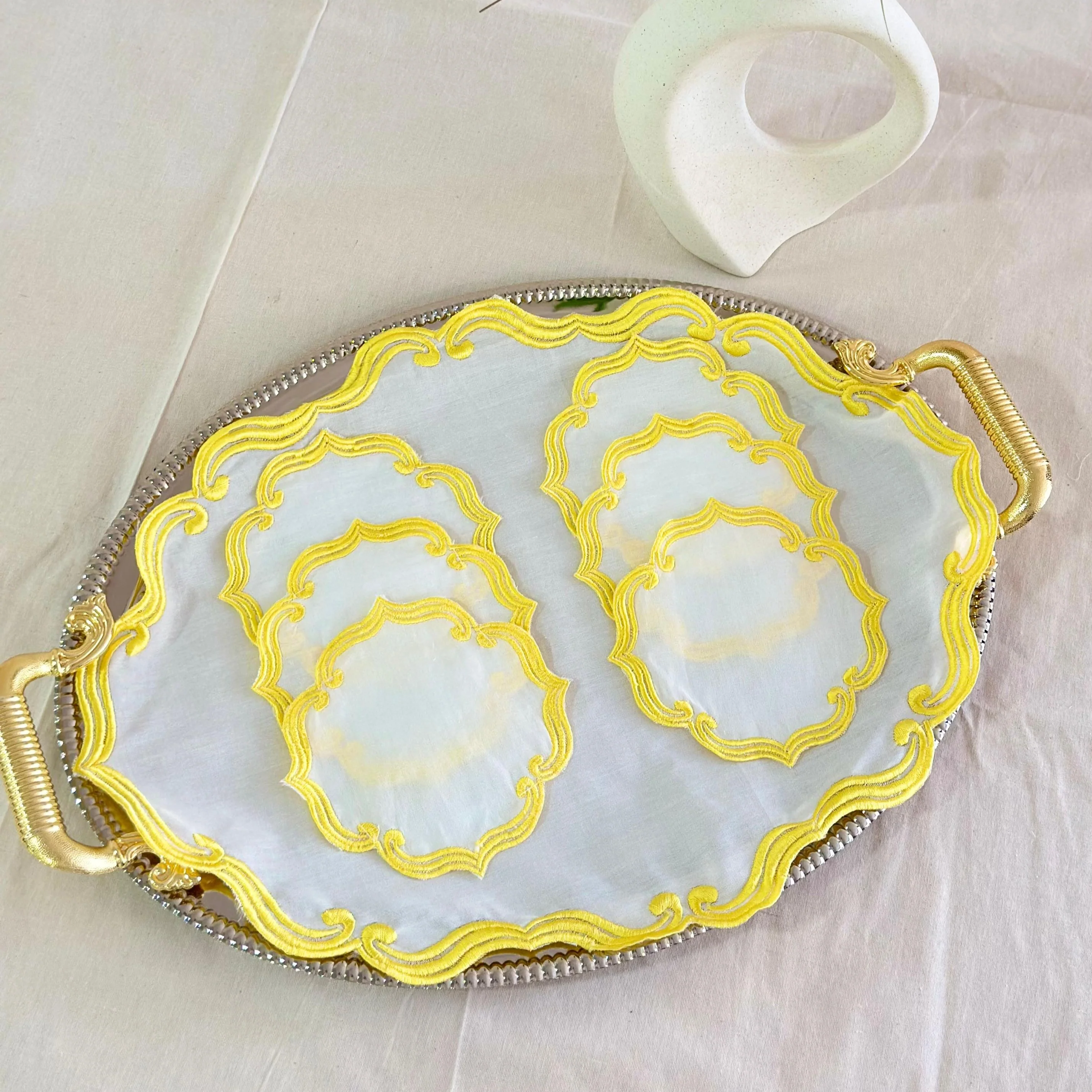 Fond de plateau oval coloré 44x32.50cm + 6 serviettes 13cm - Image 5