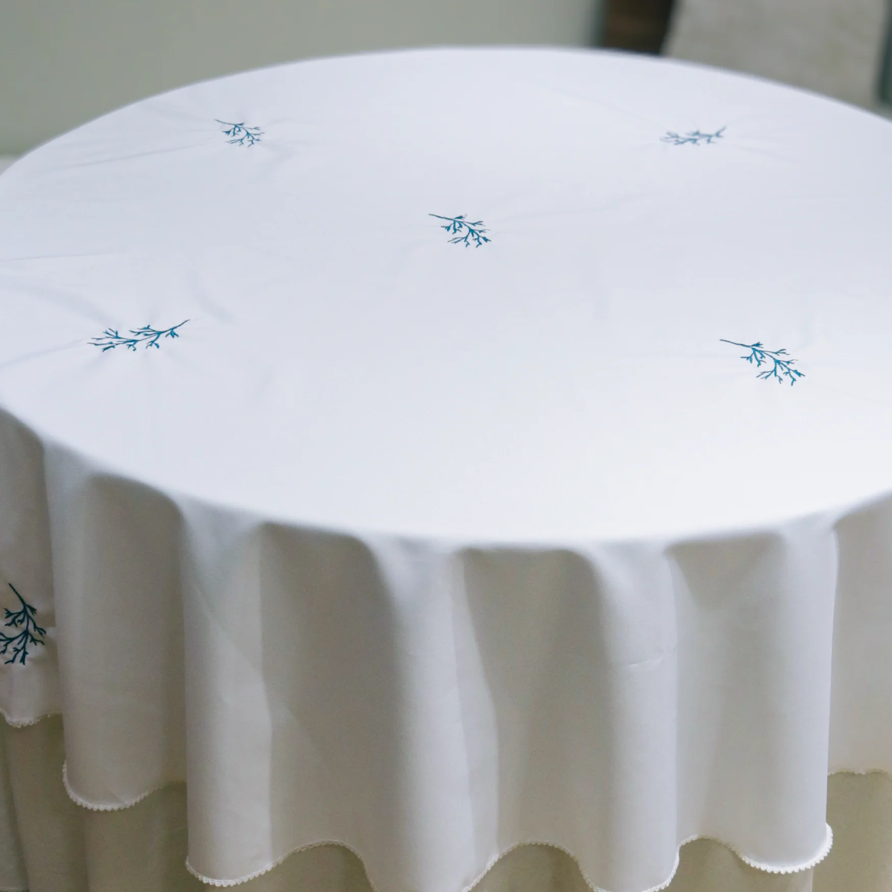 Nappe de table 180cm + 12 serviettes 38cm - Image 6