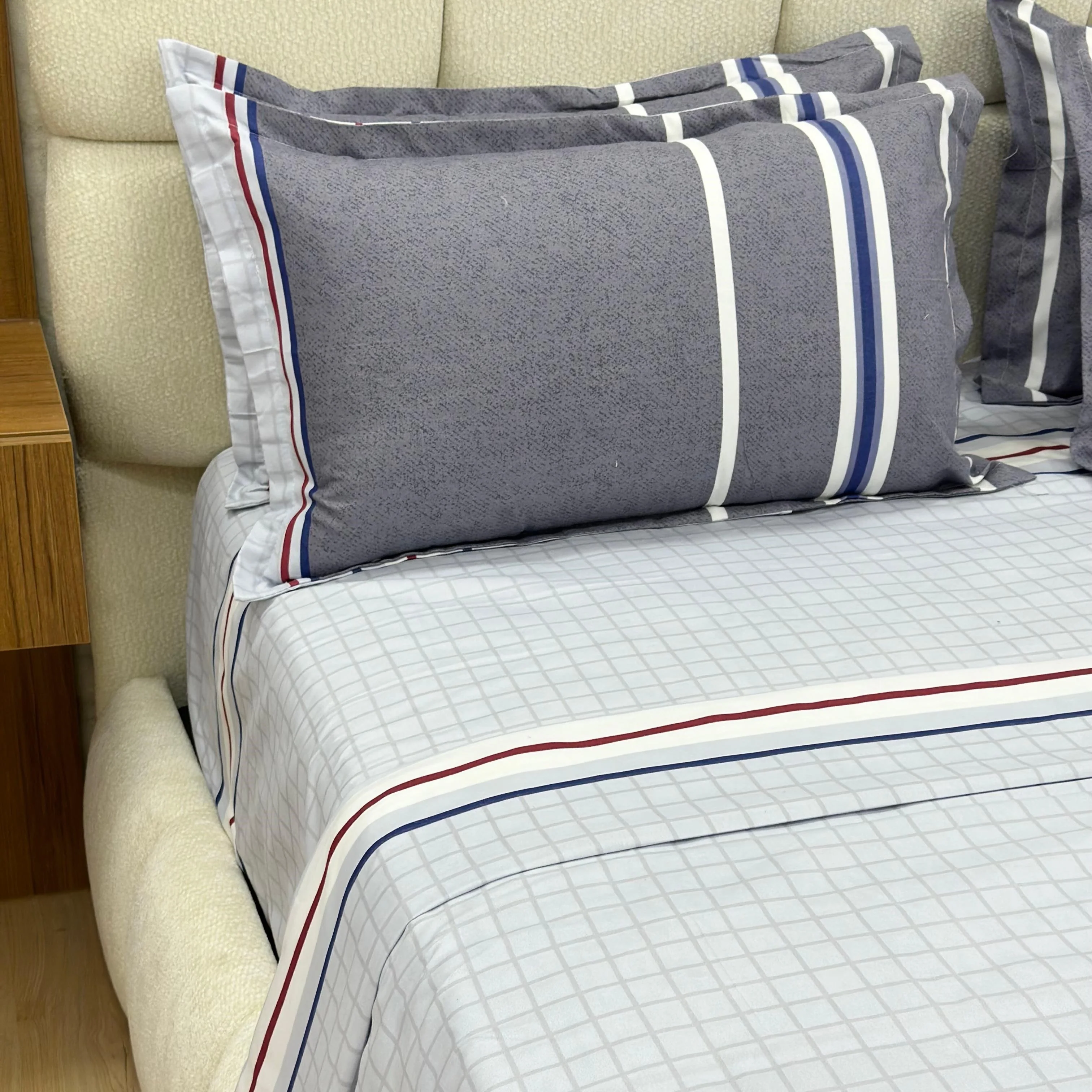 Parure de lit 6pcs 230x230cm x2 / 50x70cm x4 - Image 3