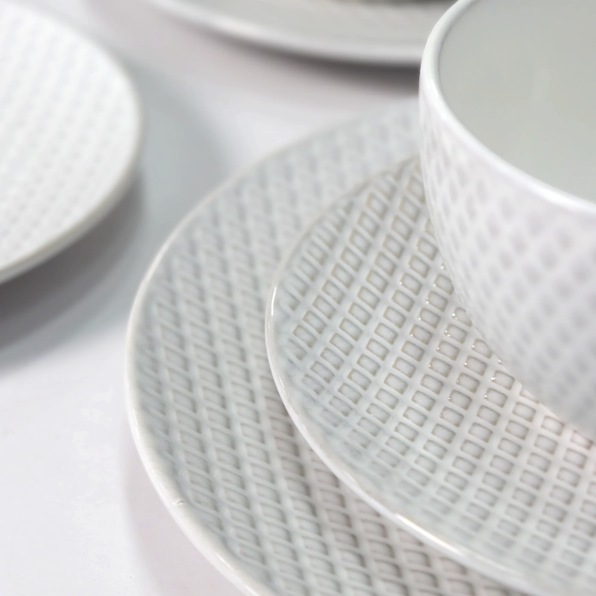 Set 3 assiettes 20cm + 2 assiettes 26cm + 3 bols 14cm en céramique - Image 7