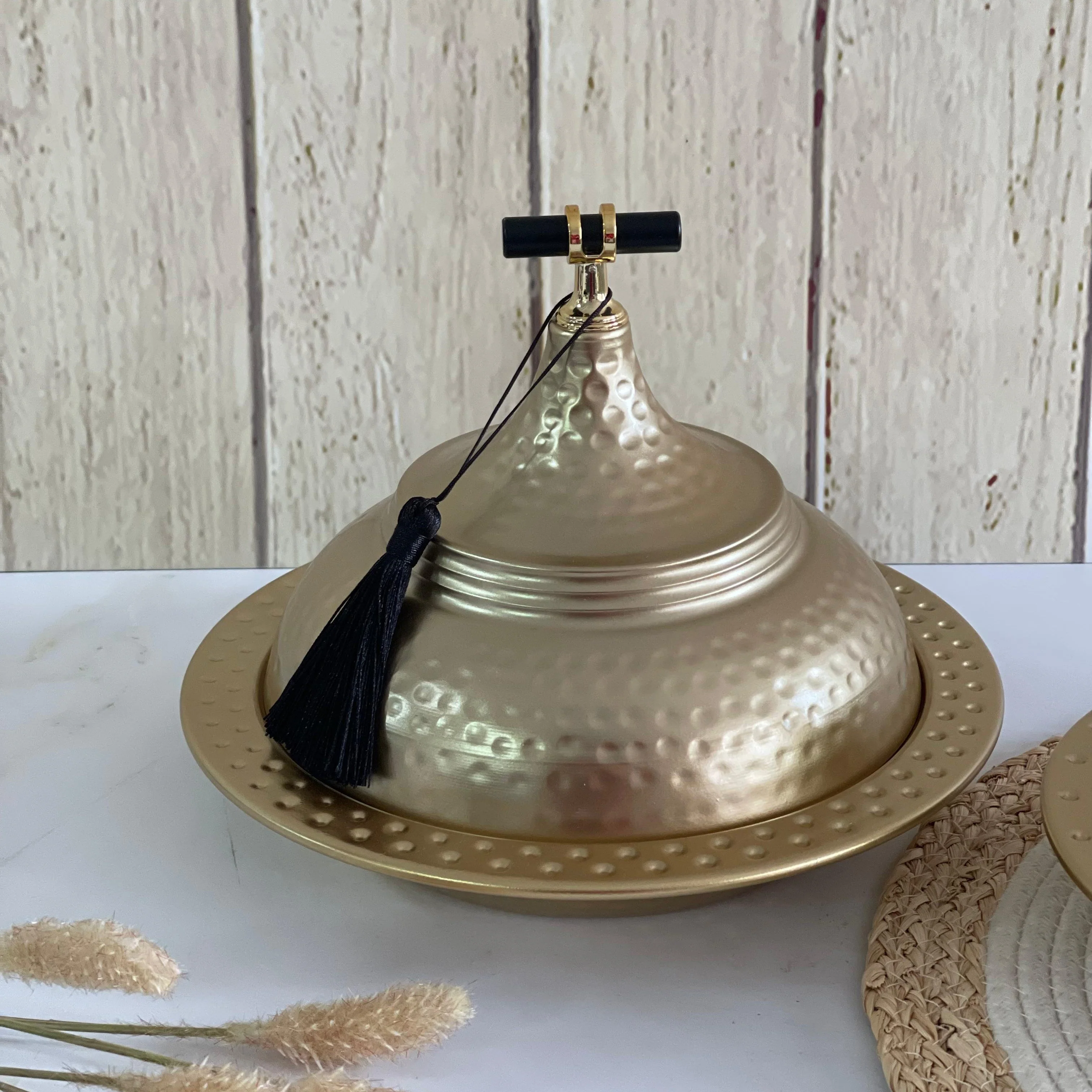 Tagine en métal doré 24x20cm - Image 2